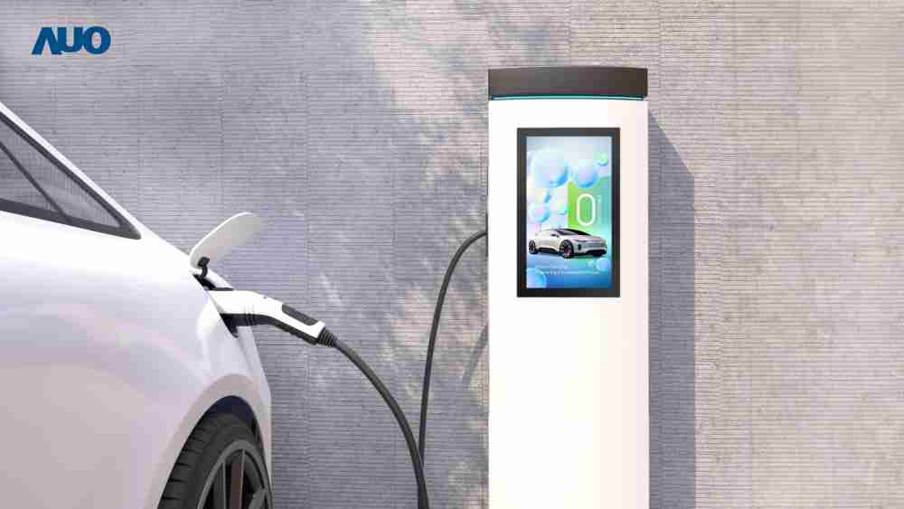 友達〝EVSE車用充電樁解決方案〞專為電動汽車充電樁設計，，，，具有高亮度、、克服戶外艱難環境的耐溫、、、、耐紫外線等特性，，，並搭載散熱性及擴充性強的高效能工業電腦，，，，可實現人機互動訴求，，如資訊顯示、、、、支付等應用